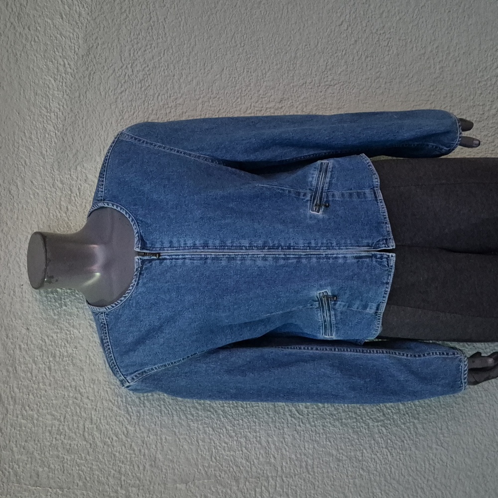 Lizwear (Thailand) Ladies Collarless Jean Jacket W/Brass Button Accents